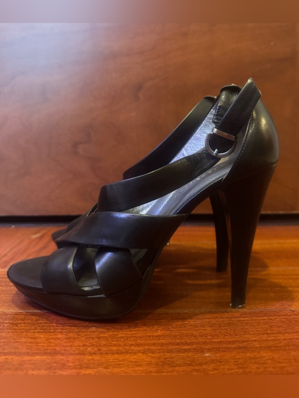 Kenneth Cole NY 92:5 Black Leather Strappy Platform Sandals Heels Size 5.5M